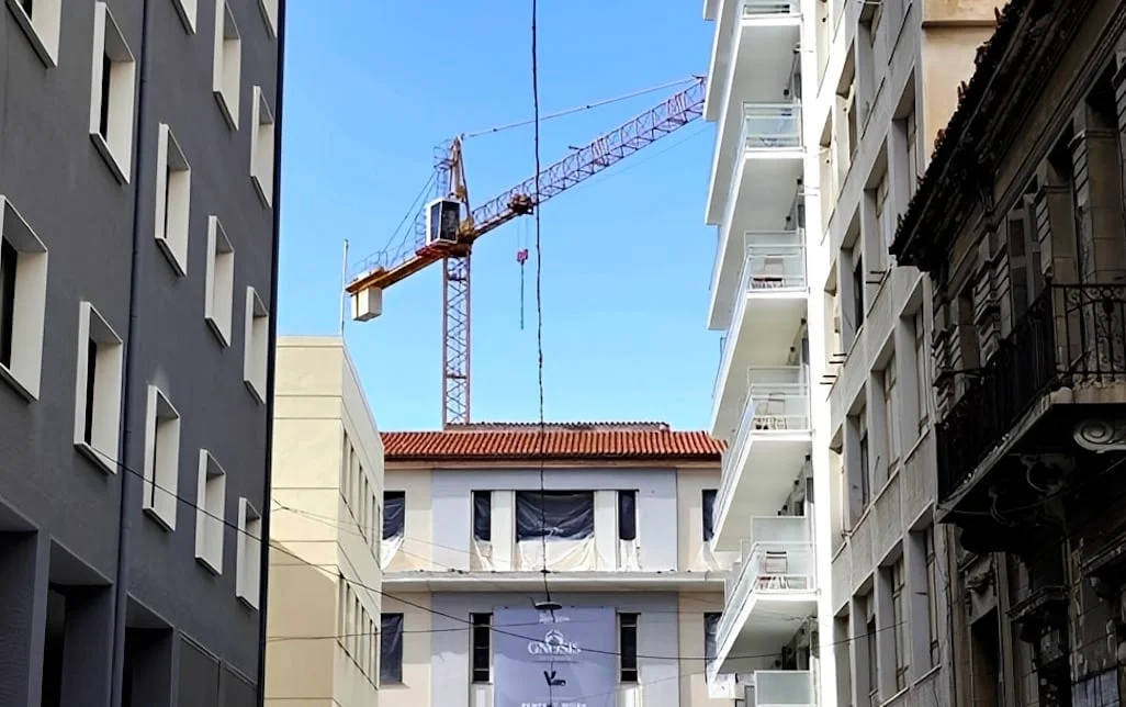 «Βόμβα» από ΔΝΤ: Βάλτε φόρο στα κλειστά ακίνητα στην Αθήνα