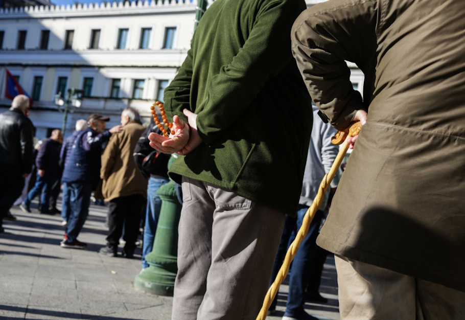 Μόλις ανακοινώθηκε: Ανατροπή με τις συντάξεις 2026