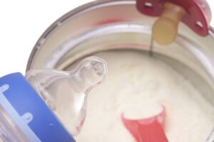 ΕΚΤΑΚΤΟ: Ανάκληση βρεφικών τροφών που πωλούνται και στην Ελλάδα – Βρέθηκε ποντικοφάρμακο