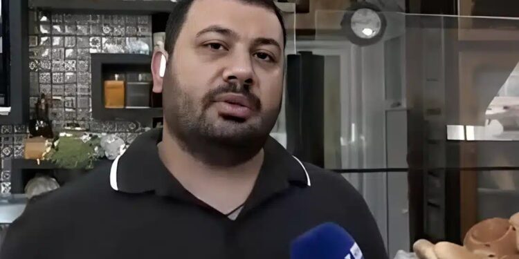 Ο Δημήτρης, ένας φούρναρης με τεράστια καρδιά, προσφέρει δωρεάν σχολικά γεύματα σε μαθητές που το έχουν ανάγκη