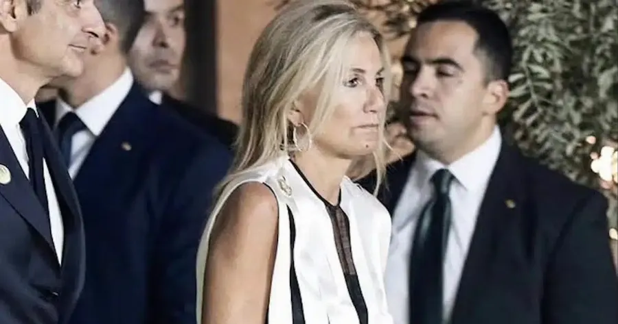 ΕΚΤΑΚΤΟ: Εσπευσμένα στο νοσοκομείο η σύζυγος του Μητσοτάκη