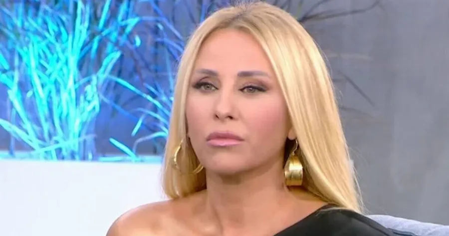 Συγκίνηση για τη Γωγώ Μαστροκώστα – Η Μαρία Καλάβρια αποκάλυψε το πρόβλημα υγείας της