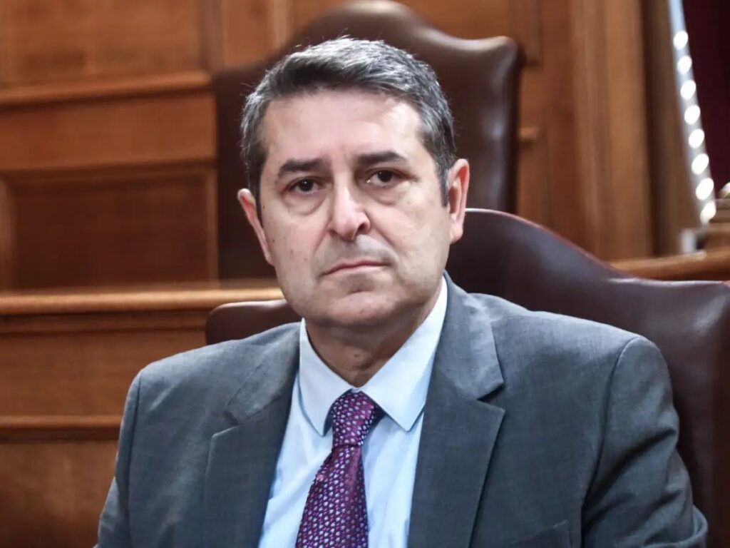 Γιώργος Μυλωνάκης: Το νέο ιατρικό ανακοινωθέν για την κατάσταση της υγείας του – Παραμένει στη ΜΕΘ