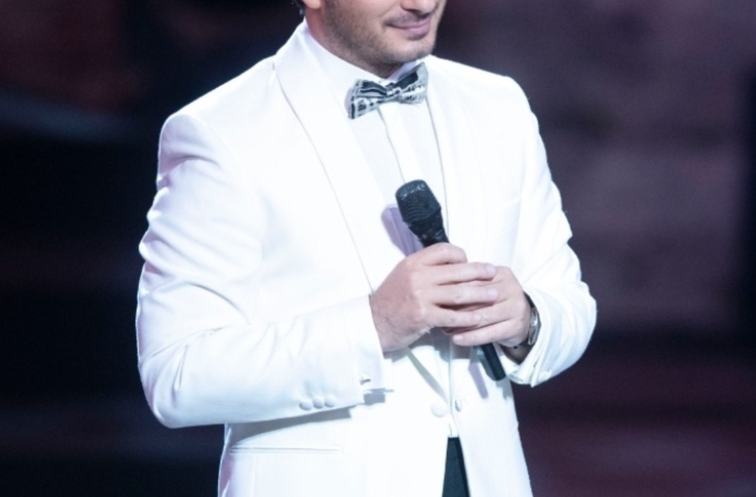 Μόλις έκανε την πασίγνωστος Έλληνας τραγουδιστής: «Χαρούμενος και ανακουφισμένος, είμαι ομοφυλ...»