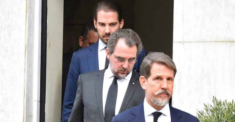 Παύλος, Νικόλαος, Φίλιππος και άλλα 7 μέλη της πρώην βασιλικής οικογένειας έλαβαν κι επίσημα το επώνυμο Ντε Γκρες, με απόφαση του ΣτΕ