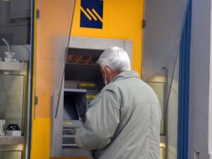 Συντάξεις: Ανακοινώθηκαν οι αυξήσεις – Αυτά είναι τα οριστικά ποσά για όλους τους συνταξιούχους – Τόσα θα πάρετε