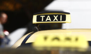 Τραγωδία: Ταξιτζής πέθανε στο τιμόνι