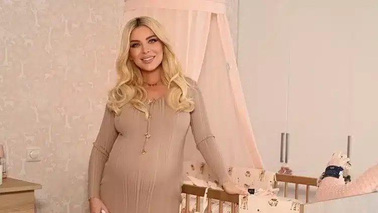 Ο λόγος που η Κατερίνα Καινούργιου γέννησε νωρίτερα από το προγραμματισμένο