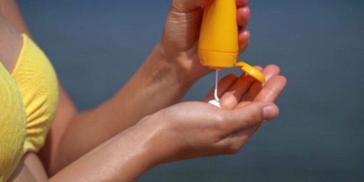 Ανακαλείται επικίνδυνο αντηλιακό – «Καμπανάκι» στις ευρωπαϊκές αγορές