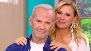 «Δάκρυσε» on air ο Πέτρος Κωστόπουλος: Η έκπληξη που του ετοίμασαν Καραβάτου και συνεργάτες