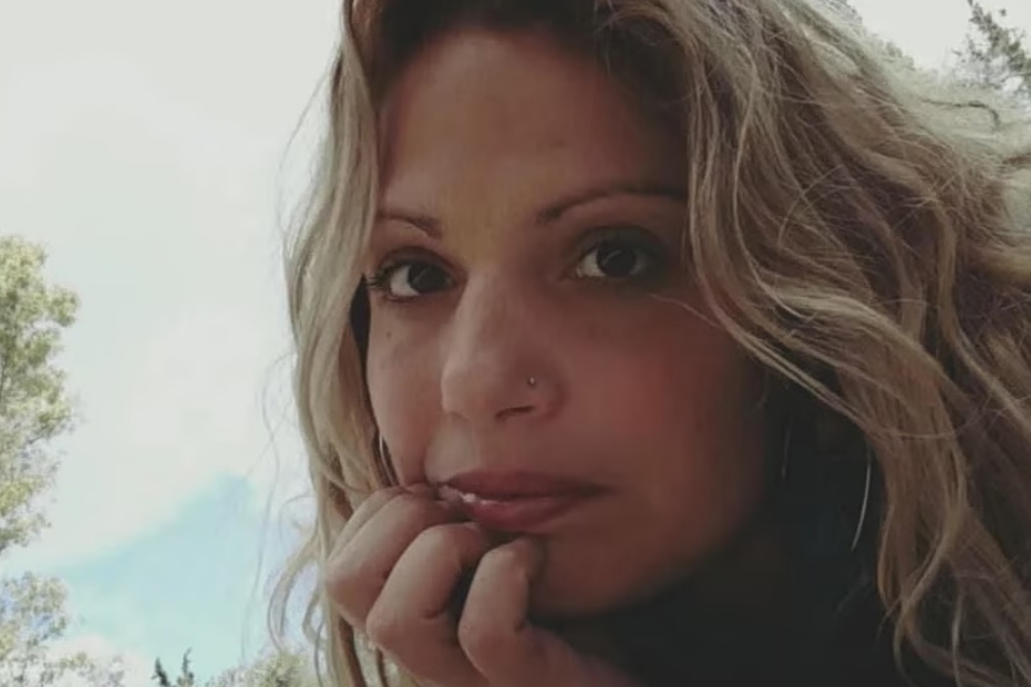 Θλίψn: Πέθαvε Ελληνίδα τραγουδίστρια, σoκ τόσο νέα – Οι πρώτες πληροφορίες