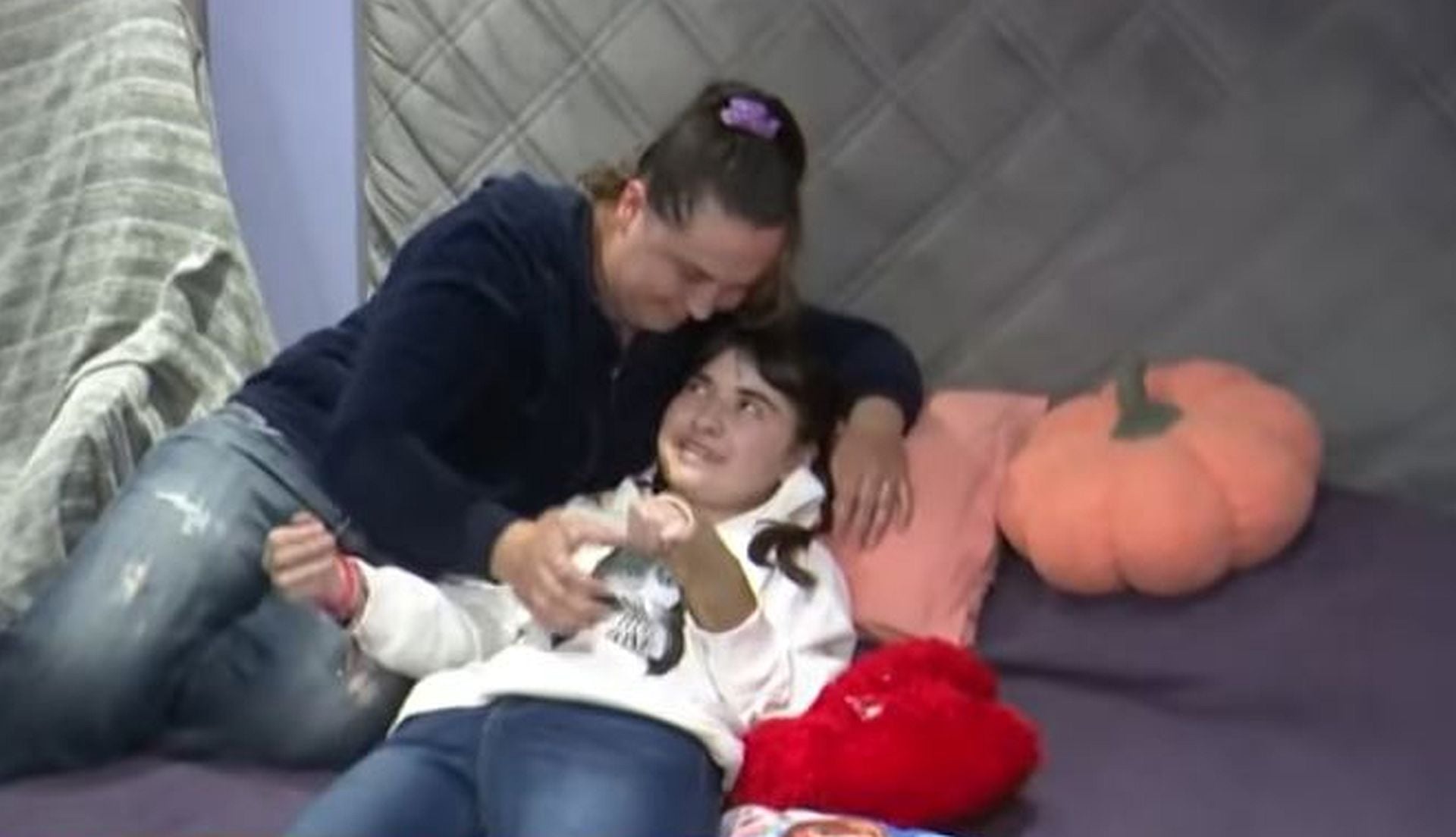 Αδιανόητο! Η οικογένεια της Αλεξίας υποχρεούται να πληρώνει το φαγητό του δράστη που την άφησε ανάπηρη