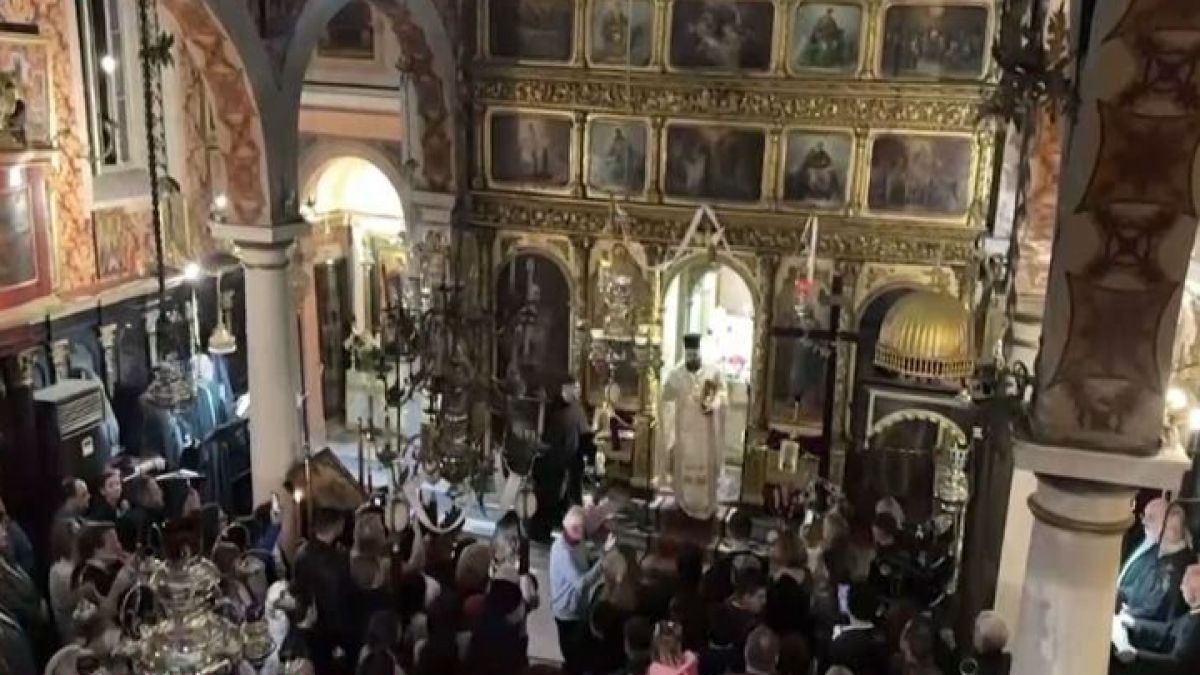 Σκηνές δέους στην Κέρκυρα: Έγινε η πρώτη Ανάσταση – Ο «σεισμός» μέσα στην εκκλησία που συγκλονίζει