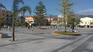 ΝΕΚΡΗ 19ΧΡΟΝΗ ΣΤΗ ΧΩΡΑ ΜΑΣ: ΤΗΝ ΒΡΗΚΑΝ ΣΤΗΝ ΠΛΑΤΕΙΑ ΝΑ…