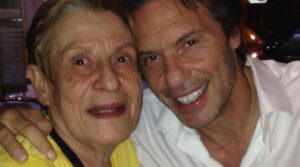 «Μπέμπα μου ελπίζω…» Η σπαρακτική ανάρτηση του Τζώρτζογλου για τον θάνατο της μητέρας του