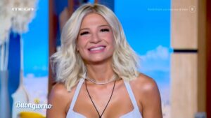 Περικοπές σε όλα τα κανάλια: Ποιες εκπομπές κόβονται, ποιες 4 συνεχίζουν με μικρότερο πάνελ