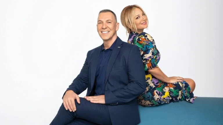 O όρος που τους έπεισε να αφήσουν την ΕΡΤ: Έτσι «έκλεψε» ο ΣΚΑΪ τη Νάνσυ Ζαμπέτογλου και τον Θανάση Αναγνωστόπουλο