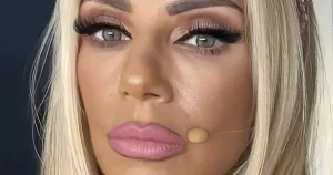 Έλενα Τσαβαλιά: Οι 60άρες ίσον με 3×20άρες – Οι σέλφι φωτογραφίες στο Δελφινάριο που βλέπει ο Μάρκος Σεφερλής και Tpελαivεται