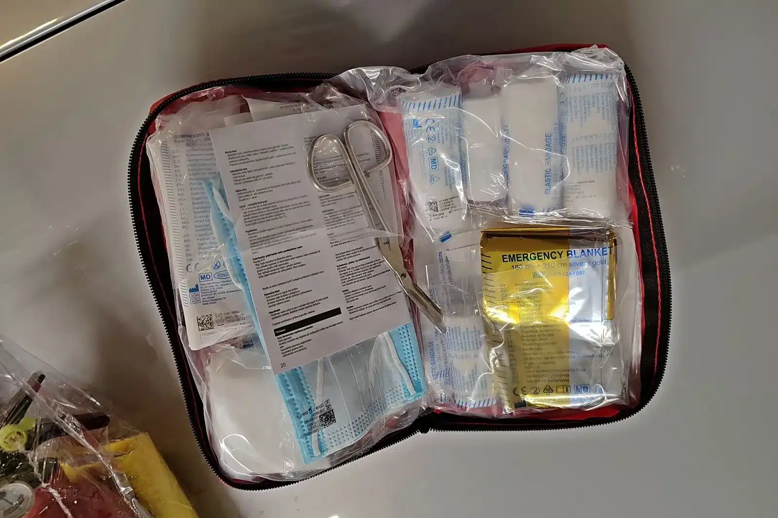 Αλλάζει το φαρμακείο του αυτοκινήτου: Τι πρέπει να περιέχει από 18 Ιουνίου – Το πρόστιμο για τους παραβάτες 2 farmakeio aytokinitou 2 full