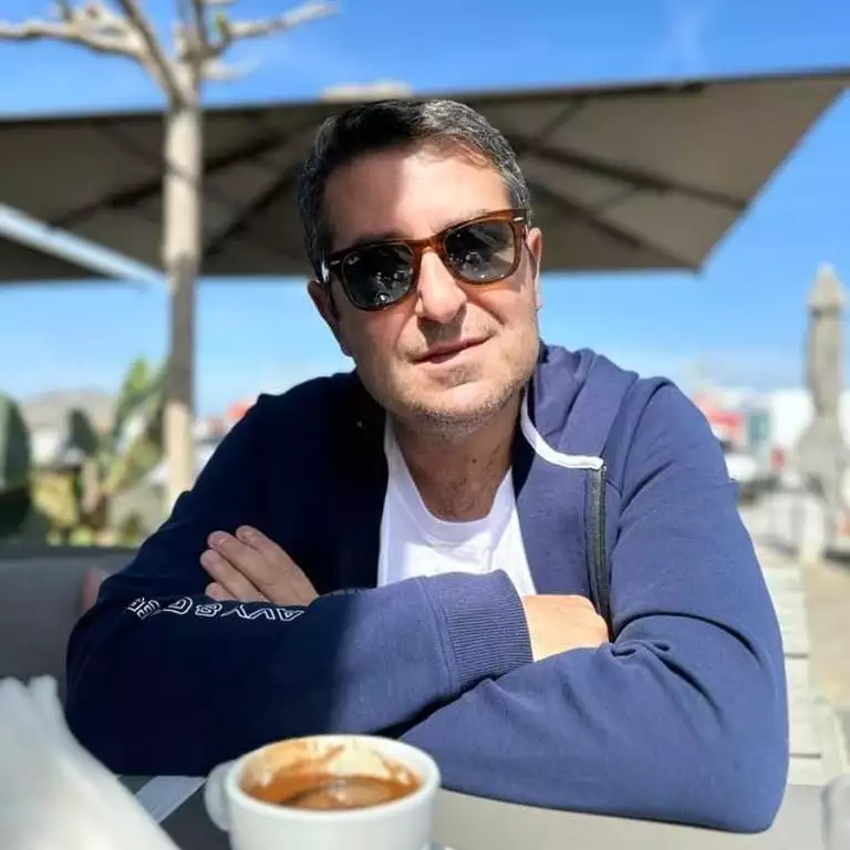 georgemilon 1682252797 3087282688583181215 54310847 768x768 1