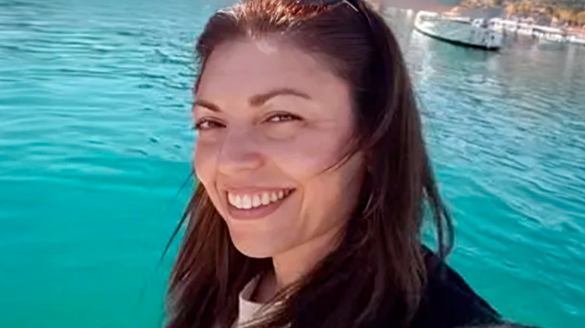 Νεκρή η Ελευθερία Γιακουμάκη - Βρέθηκε θήκη όπλου