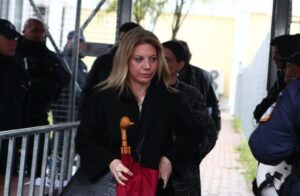 Από την αρχή στα δύσκολα: Ποιοι και γιατί αποχώρησαν από το κόμμα της Μαρίας Καρυστιανού