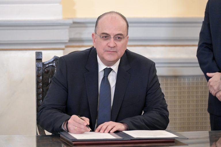 Μακάριος Λαζαρίδης: Σούσουpο στη ΝΔ με αuτό που έκανε μετά την παραίτηση