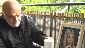 «Τη συμβούλευα, την καμάρωνα, δεν μπορώ να το αντέξω»: Ράκος ο πατέρας της Μυρτώς μετά το τρισάγιο στην Κεφαλονιά