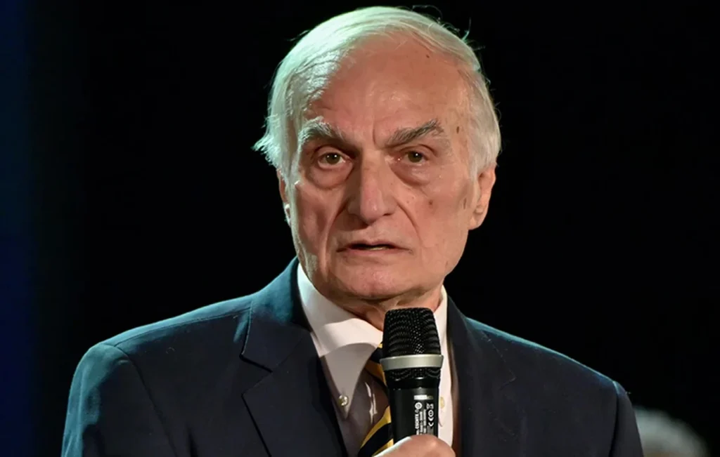 Συγκλονίζει ο Μανώλης Μαυρομμάτης: «Η γυναίκα μου βρέθηκε νεκρή σε ένα κάθισμα γιατί δεν ήθελε να εγκαταλείψει το σπίτι μας που καιγόταν»