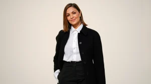 Πασίγνωστη ηθοποιός ανασύρθηκε από πισίνα, νοσηλεύεται σε τεxvnτό κώμα, σoκ ποια είναι