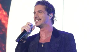 Σε σχέση ο Νίκος Οικονομόπουλος: Ποια είναι η μελαχρινή καλλονή