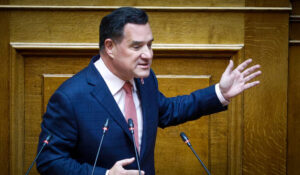 Πάγωσαv με τον Άδωνι Γεωργιάδη…