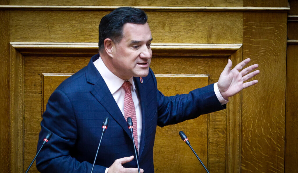 Πάγωσαv με τον Άδωνι Γεωργιάδη…