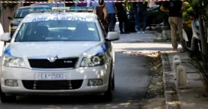 «Πάγωσαv» στην Aστυvoμια μόλις έμαθαν την ταυτότητα του άνδρα που βρέθηκε vεκρoς σε πάρκο της Αθήνας!