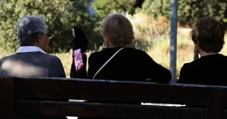 Πριν μια ώρα μαθεύτηκε και επίσημα: Καταπληκτικά νέα για όλους τους Έλληνες που είναι πάνω από 60 χρονών