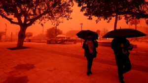 Κόκκινος συναγερμός: Η αφρικανική σκόνη «έπνιξε» τη χώρα