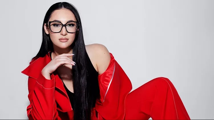 Σοκ με Κλαυδία – Το επίμαχο ροζ βίντεο, ο ξυλοδαρμός και τα ασφαλιστικά μέτρα