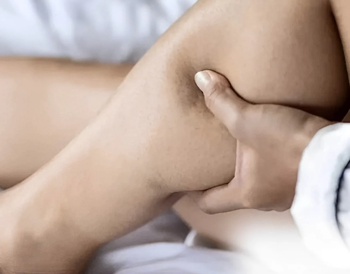 Η βιταμίνη που χρειάζεστε αν σας πονάνε τα πόδια σας και τα κόκαλα σας 