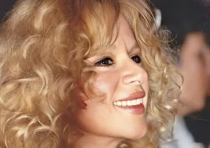 «Όταν μιλούσε μοσχομύριζε το στόμα της»: Το κόλπο της Αλίκης Βουγιουκλάκη με το άρωμα για να μοσχοβολά πάντα η ανάσα της