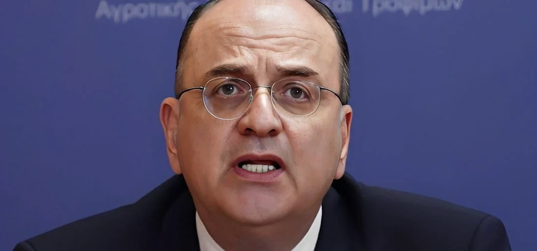 Λαζαρίδης: Μετά την παραίτηση έκανε ανάρτηση για «φοβική κυβέρνηση» και για τα «σοκολατάκια της Ντόρας»