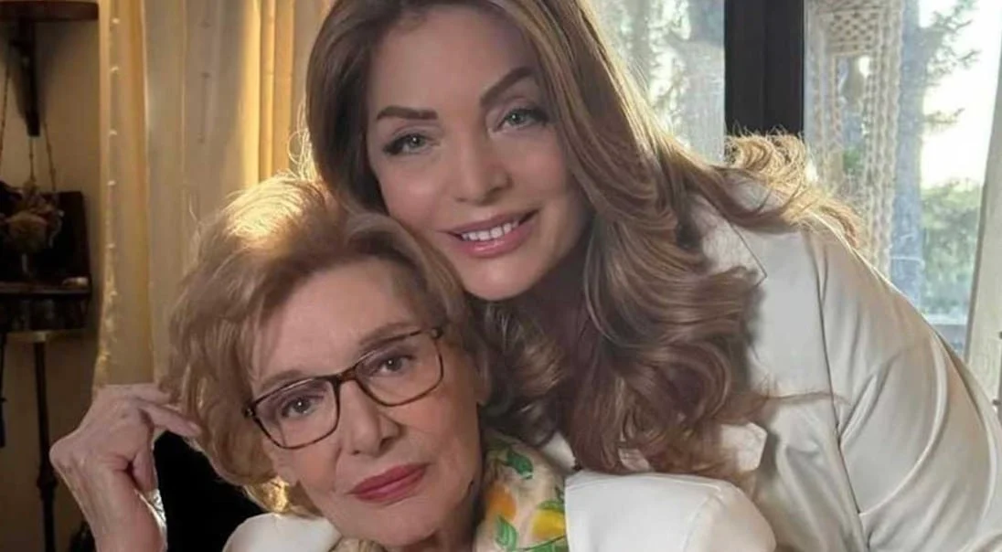 Άντζελα Γκερέκου: Το τελευταίο γύρισμα για τη «Γη της ελιάς» και το συγκινητικό «αντίο» στο πλευρό της Μάρως Κοντού