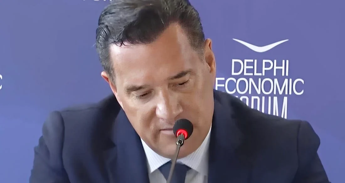 Άδωνις Γεωργιάδης: «Ο πατέρας μου πέθανε όταν ήμουν 17 χρονών και η μητέρα μου όταν ήμουν 20» – Η συγκίνηση του υπουργού Υγείας