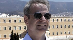 Δημοσκόπηση GPO: «Αγγίζει» το 30% η ΝΔ – Διψήφια διαφορά από το ΠΑΣΟΚ