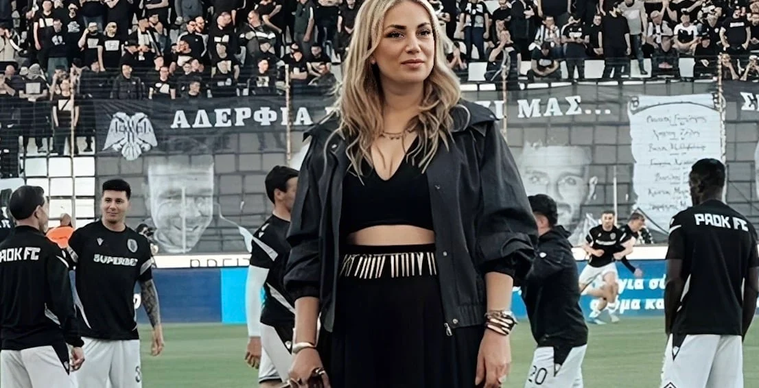 Ποια είναι η γυναίκα που έγινε η «λύρα» της Κρήτης και «άλωσε» την εξέδρα του ΟΦΗ