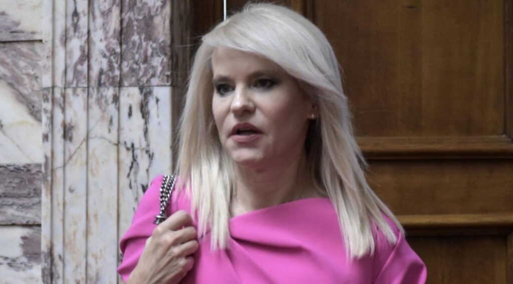 Επιστρέφει στο ΠΑΣΟΚ η Θεοδώρα Τζάκρη