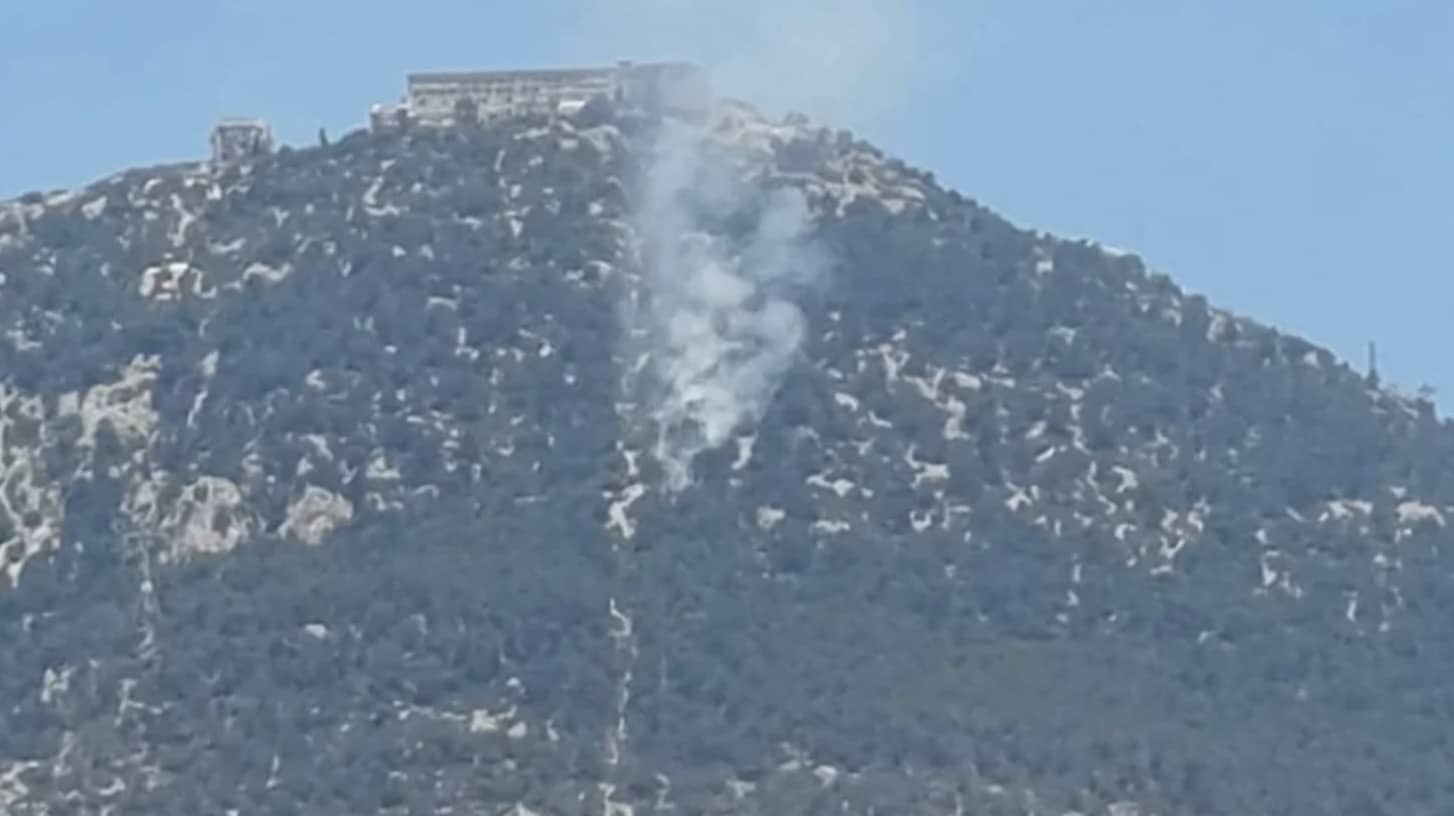 Φωτιά στην Πάρνηθα: Επιχειρούν ισχυρές δυνάμεις της πυροσβεστικής και 4 αεροσκάφη