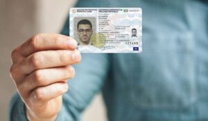 Νέες ταυτότητες: Γιατί πρέπει να βγάλετε πριν από τον Αύγουστο του 2026