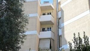 Θρίλερ στο Μαρούσι: Τι άκουσε η γειτόνισσα δευτερόλεπτα πριν η 27χρονη βρεθεί στο κενό – Η λέξη που «έκαψε» τον σύζυγο!