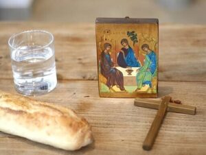 Τι τρώμε την Μεγάλη Δευτέρα και τι απαγορεύεται να ακουμπήσεις