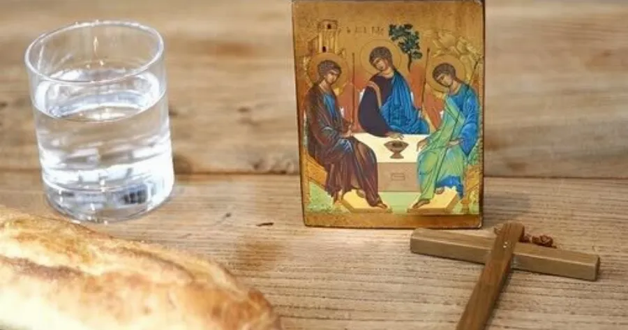 Τι τρώμε την Μεγάλη Δευτέρα και τι απαγορεύεται να ακουμπήσεις